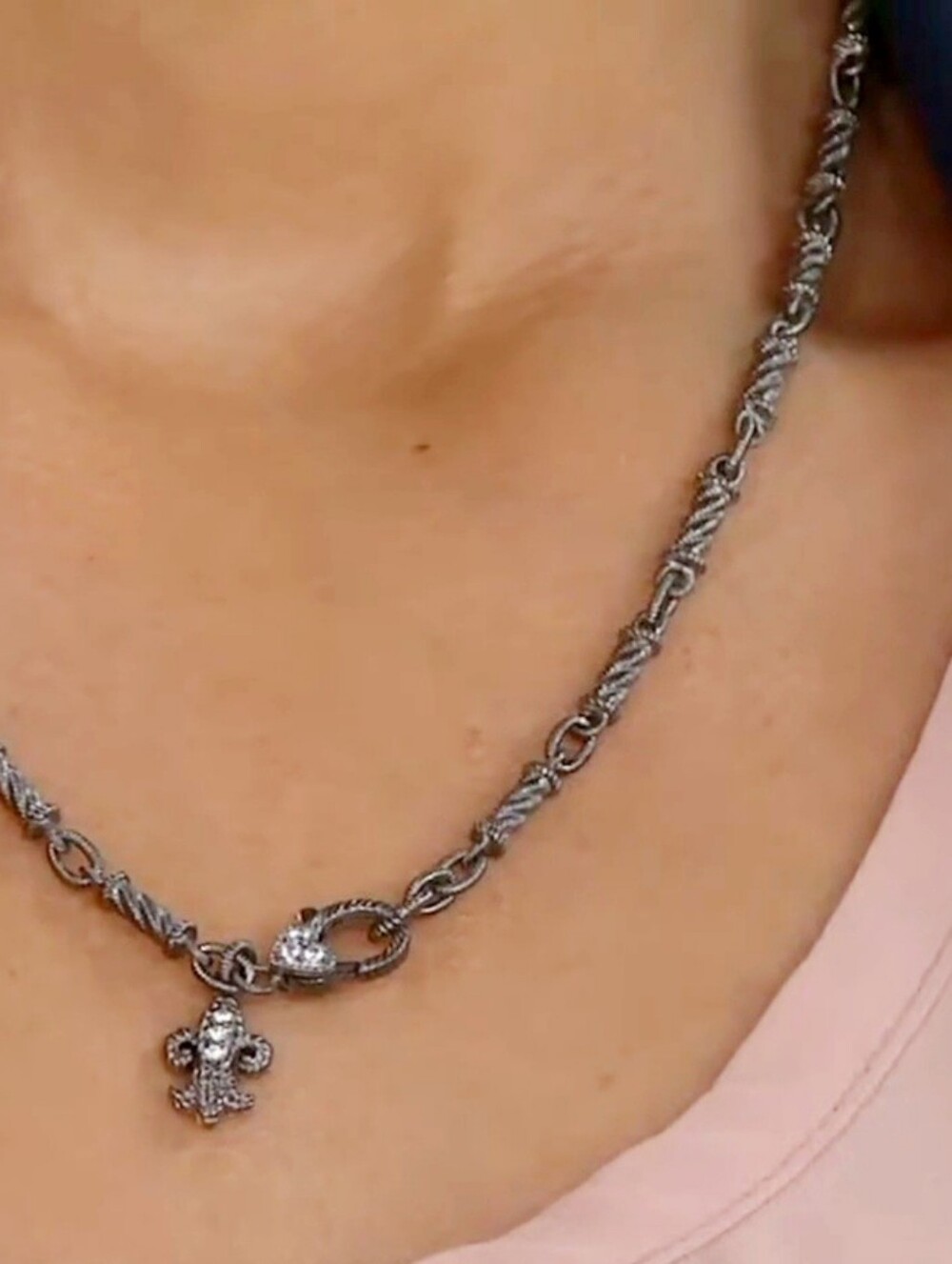 Judith Ripka Sterling Silver Oval Link Fleur-de-Lis Charm Necklace. Diamonique. - Picture 4 of 13